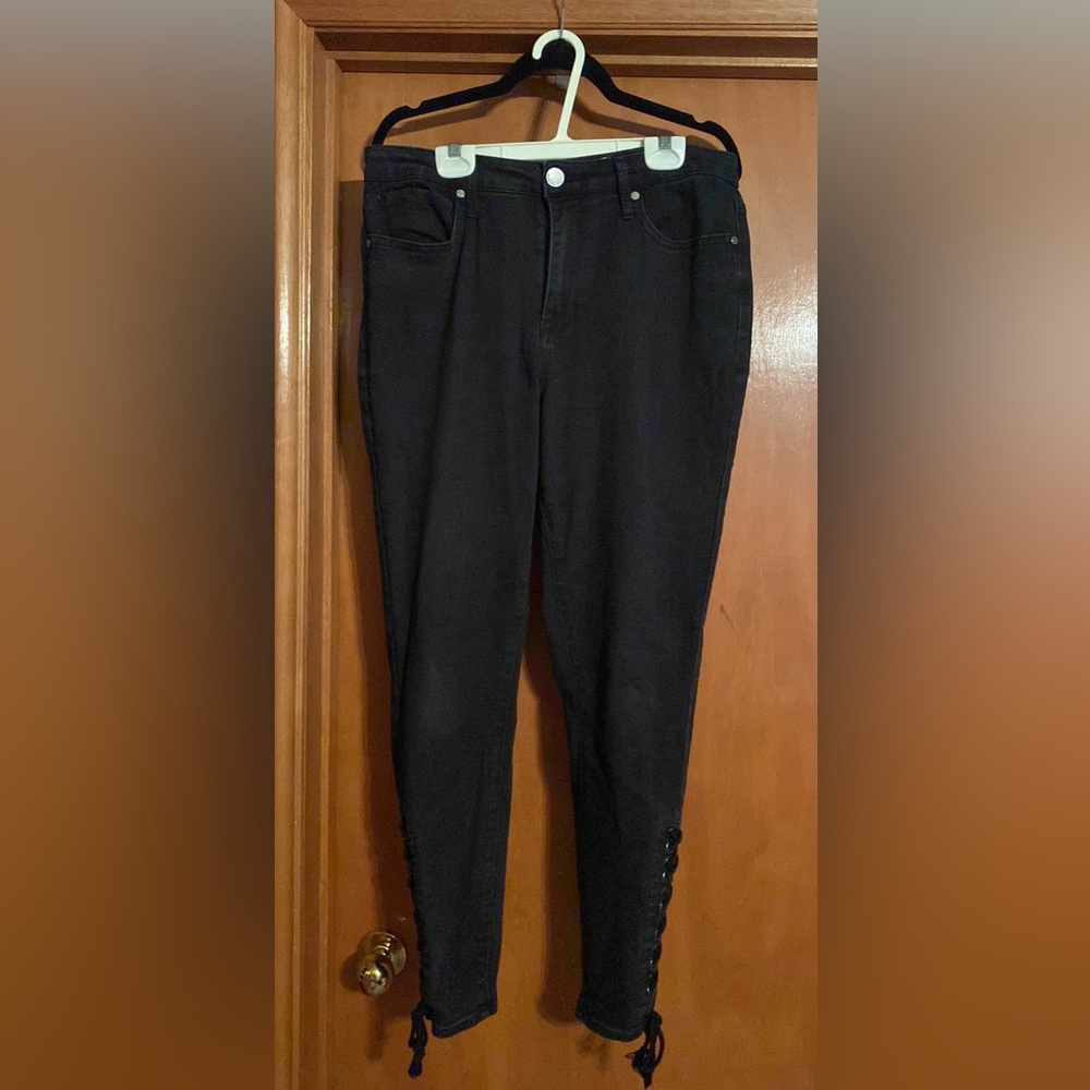 Ladies brand “Seven7 “ black jeans size 12